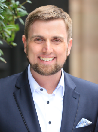 Dr. Konstantin Hopf