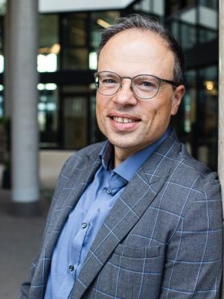 Prof. Dr. Sebastian Becker-Genschow